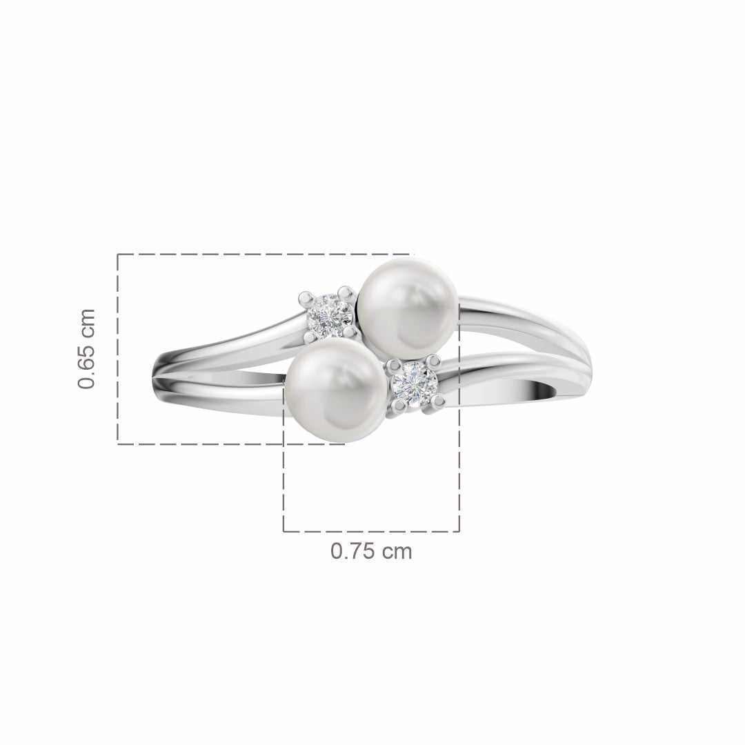 Twine pearl silver finger ring close-up