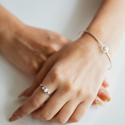 Conflux Pearl & 92.5 Silver Finger Ring