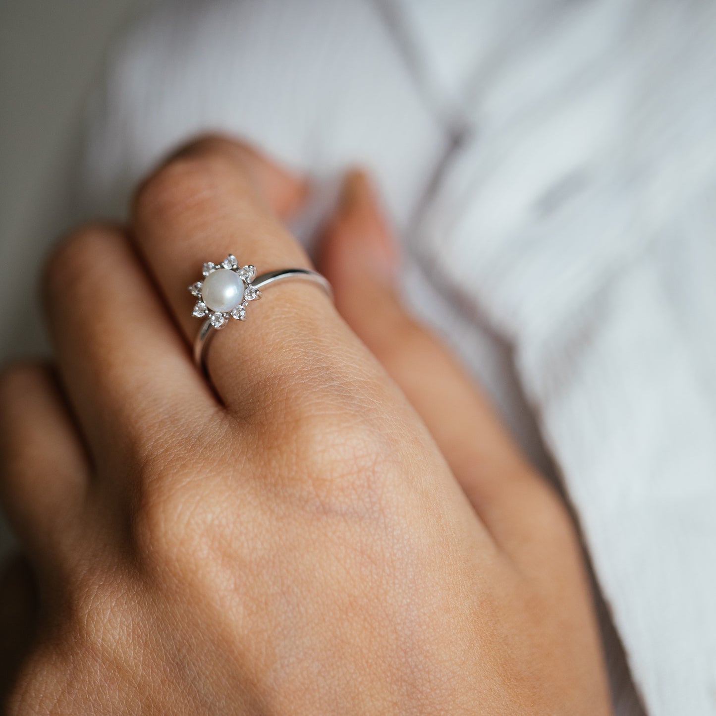 Solari Pearl Solitaire & 92.5 Silver Finger Ring