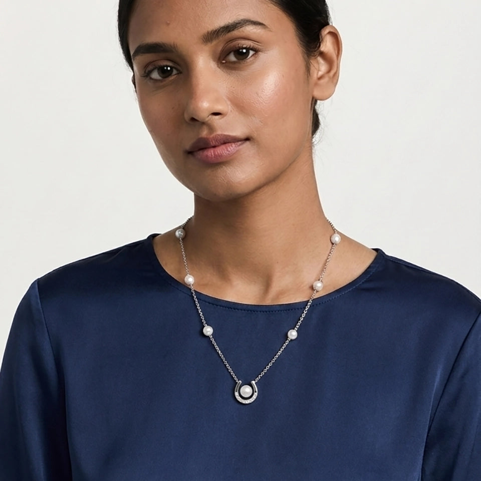 Detailed Amaira freshwater pearl necklace set design