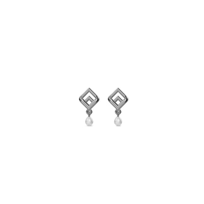 Kaira 92.5 silver freshwater pearl charms necklace set