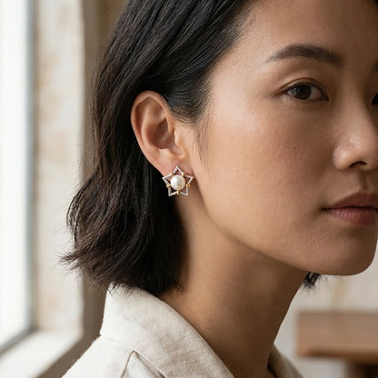 Eina 92.5 Silver & Freshwater Pearl Dual-Tone Stud Earrings