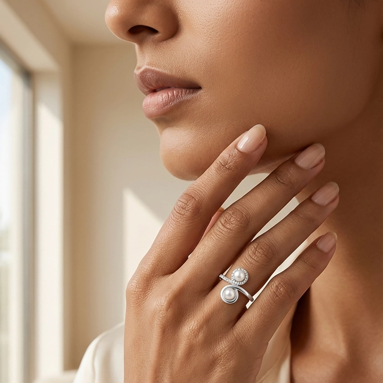 Radiance pearl silver ring detailed side view
