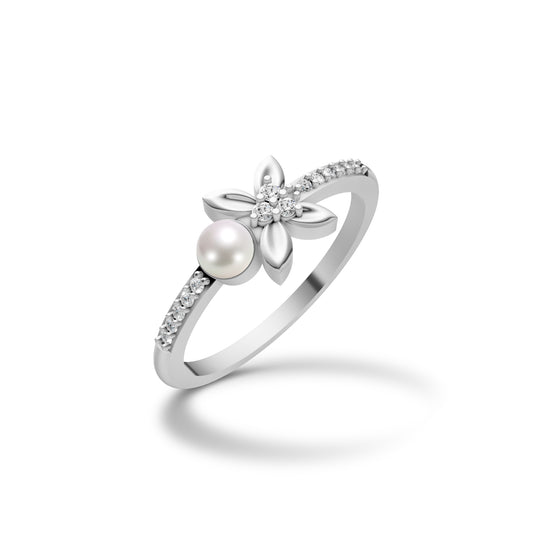 Aurelia Pearl & 92.5 Silver Finger Ring