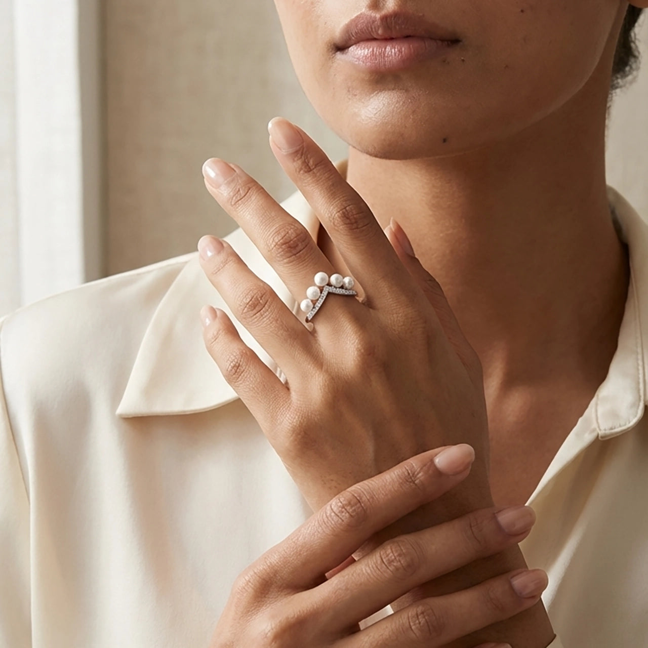 Tiara pearl ring elegant fashion jewelry styling